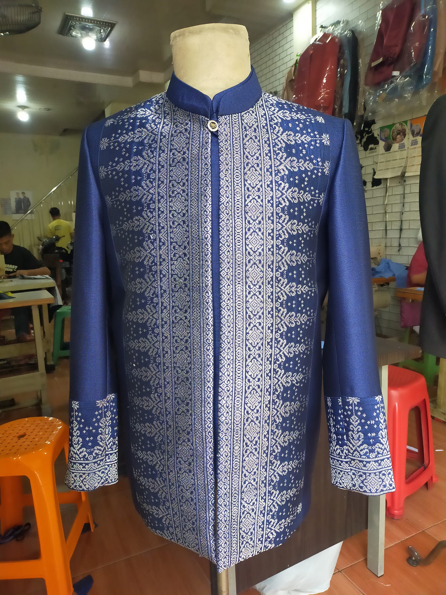 Foto model dengan jas